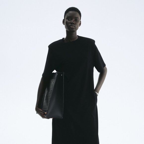 H&M EDITION Shoulder-pad T-shirt dress black - Picture 10 of 10